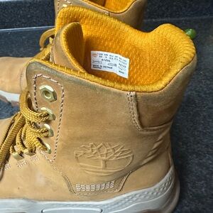 Timberland Light Brown Boots 9.5